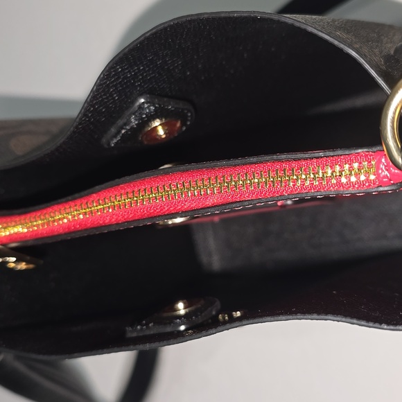 NWT ✅ Coach MOLLIE Bucket Bag 22 in Signature Canvas ⭐ NWT - Picture 11 of 17